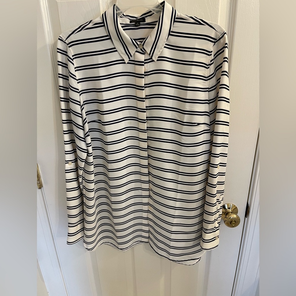Talbots Navy/white long sleeve button down blouse with collar.